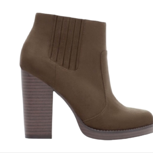 ZARA SUEDE STACK CHUNKY HEELED ANKLE BOOTS BOOTIES WOMENS SIZE 39 US SIZE 8 - Picture 1 of 12